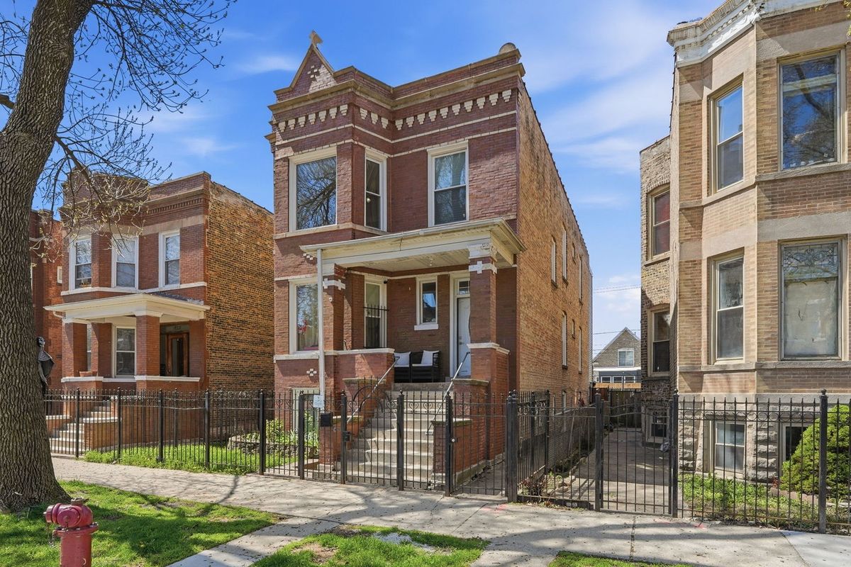 1526 Springfield Avenue, Chicago, IL 60651