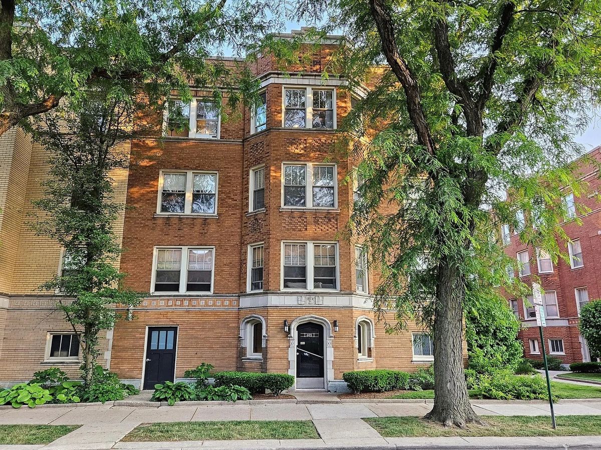 605 Washington Boulevard, Oak Park, IL 60302