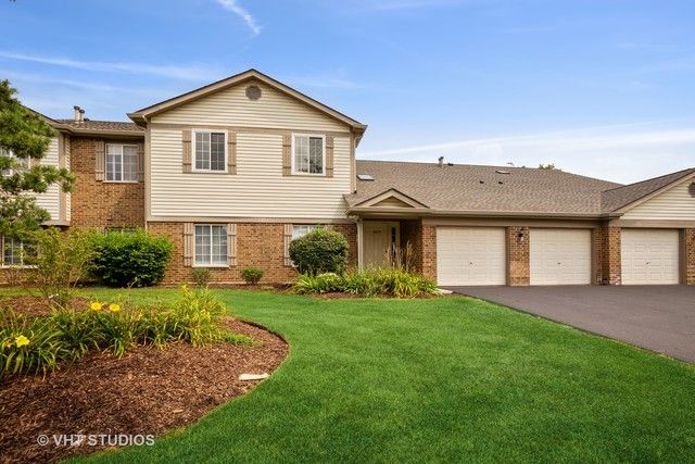 1517 Commodore Court #6 — Schaumburg, IL 60193