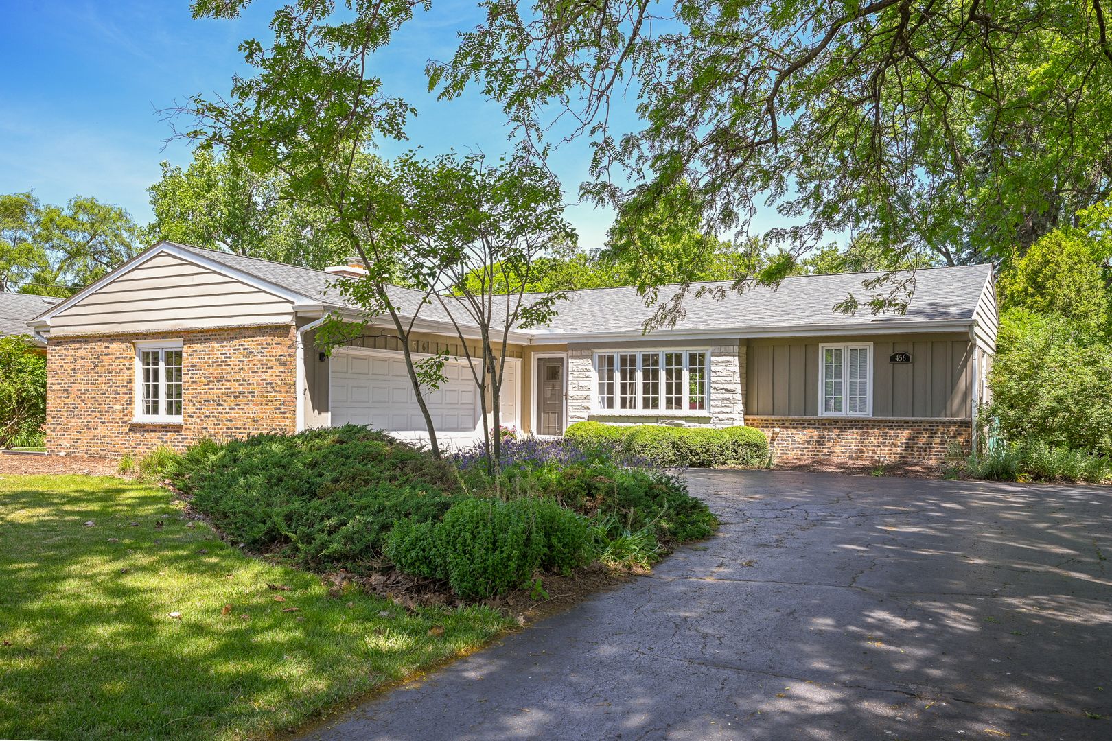456 Fairview Avenue — Glen Ellyn, IL 60137