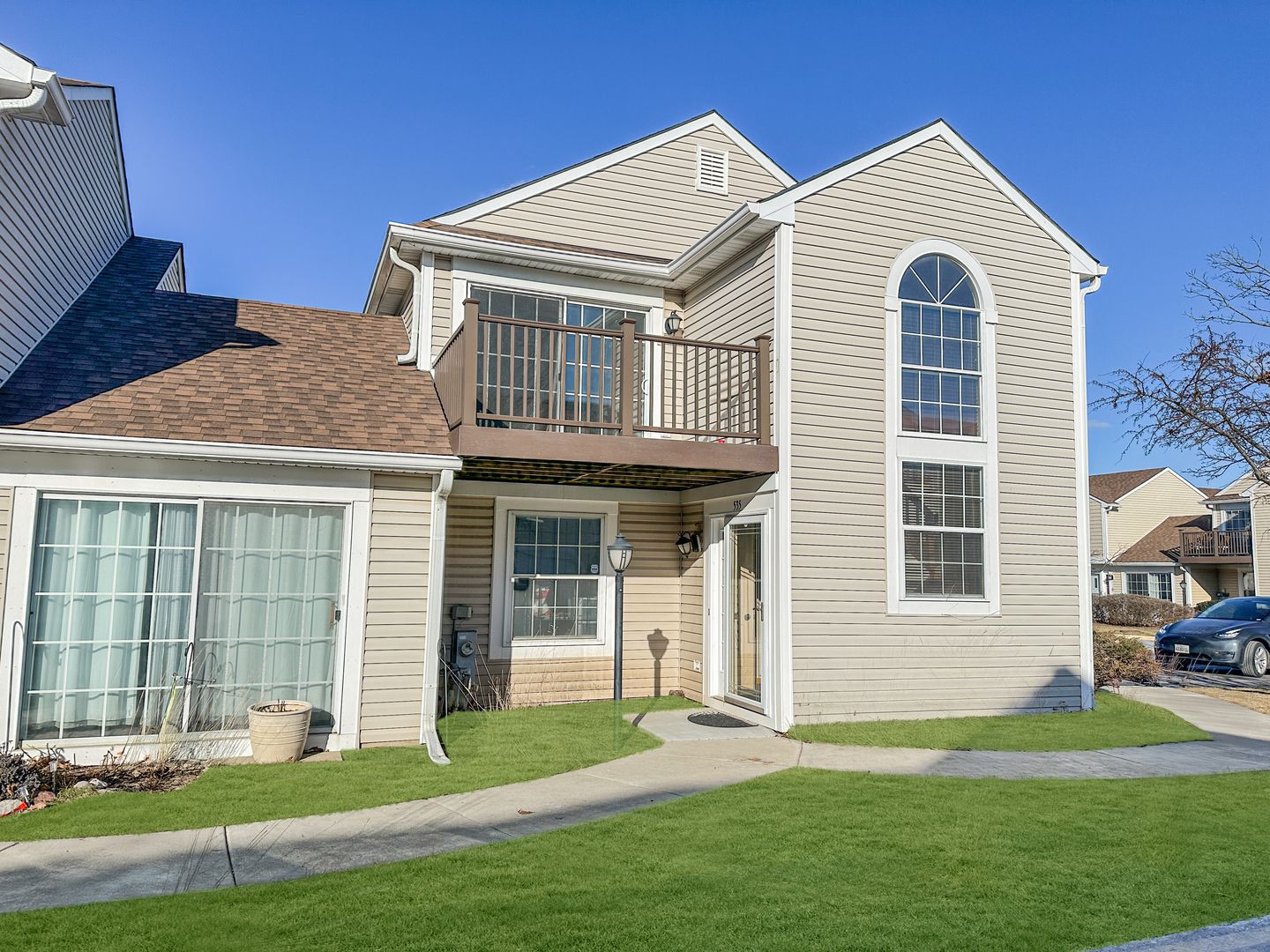 535 Le Parc Circle — Buffalo Grove, IL 60089