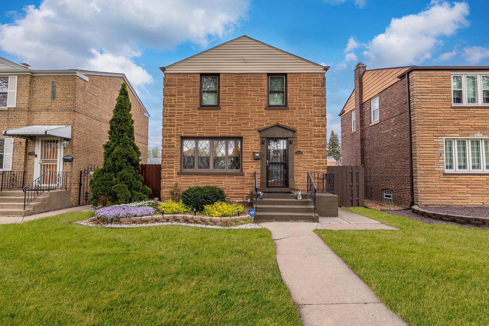5113 S Mayfield Avenue — Chicago, IL 60638