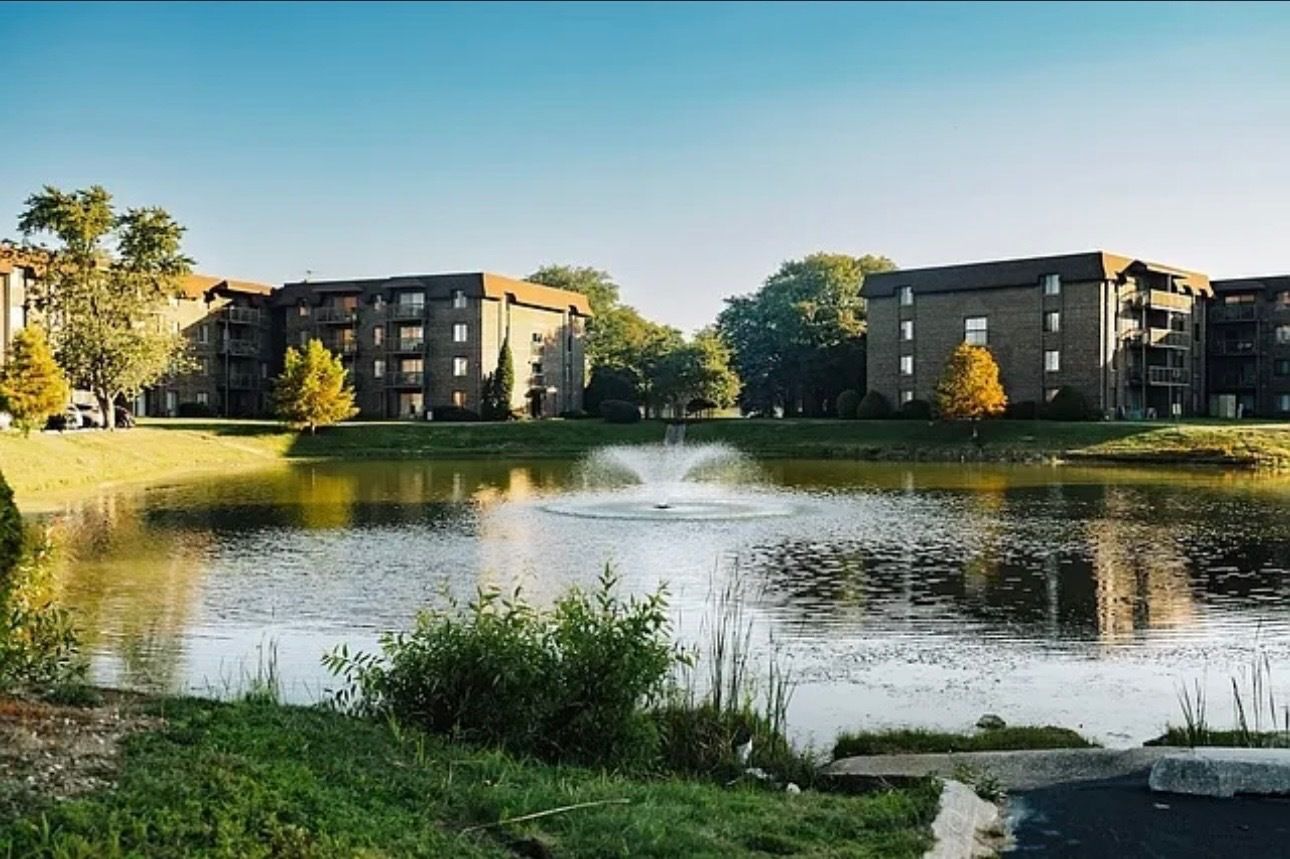 840 Elder Road #A305 — Homewood, IL 60430