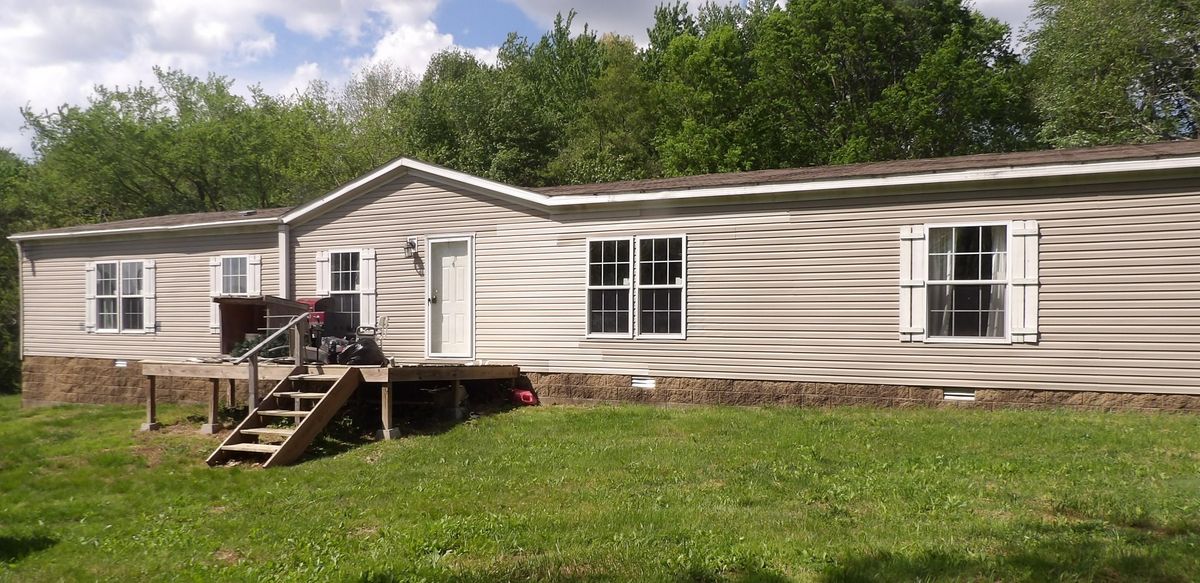 259 Three Mile Creek Road, Rosiclare, IL 62982