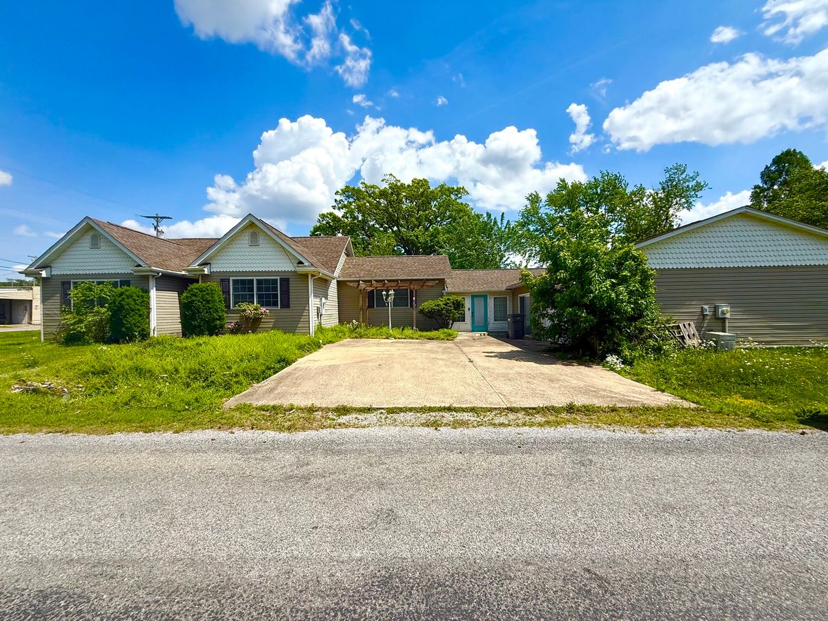 104 Mcneil, Energy, IL 62933