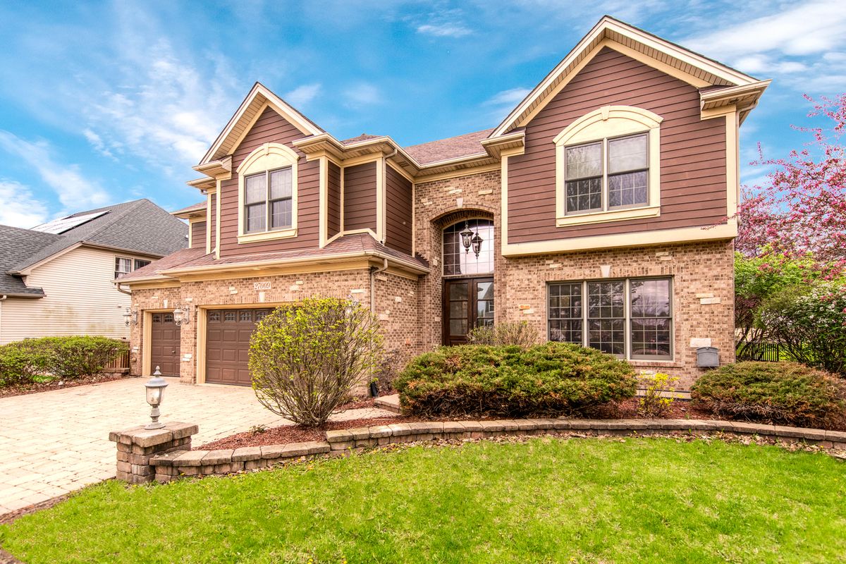 27009 Ashgate Crossing, Plainfield, IL 60585
