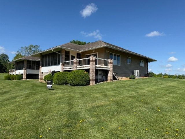 148 Virginia Drive #B, Makanda, IL 62958