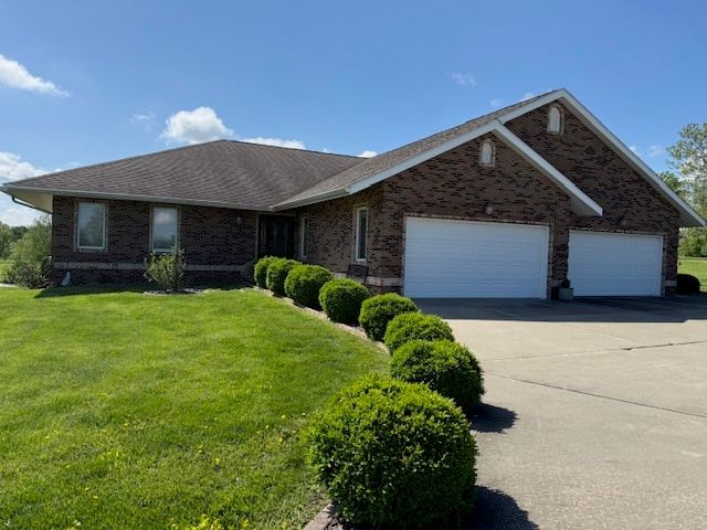 148 Virginia Drive #B — Makanda, IL 62958