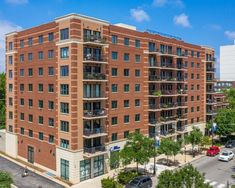 4848 N Sheridan Road — Chicago, IL 60640