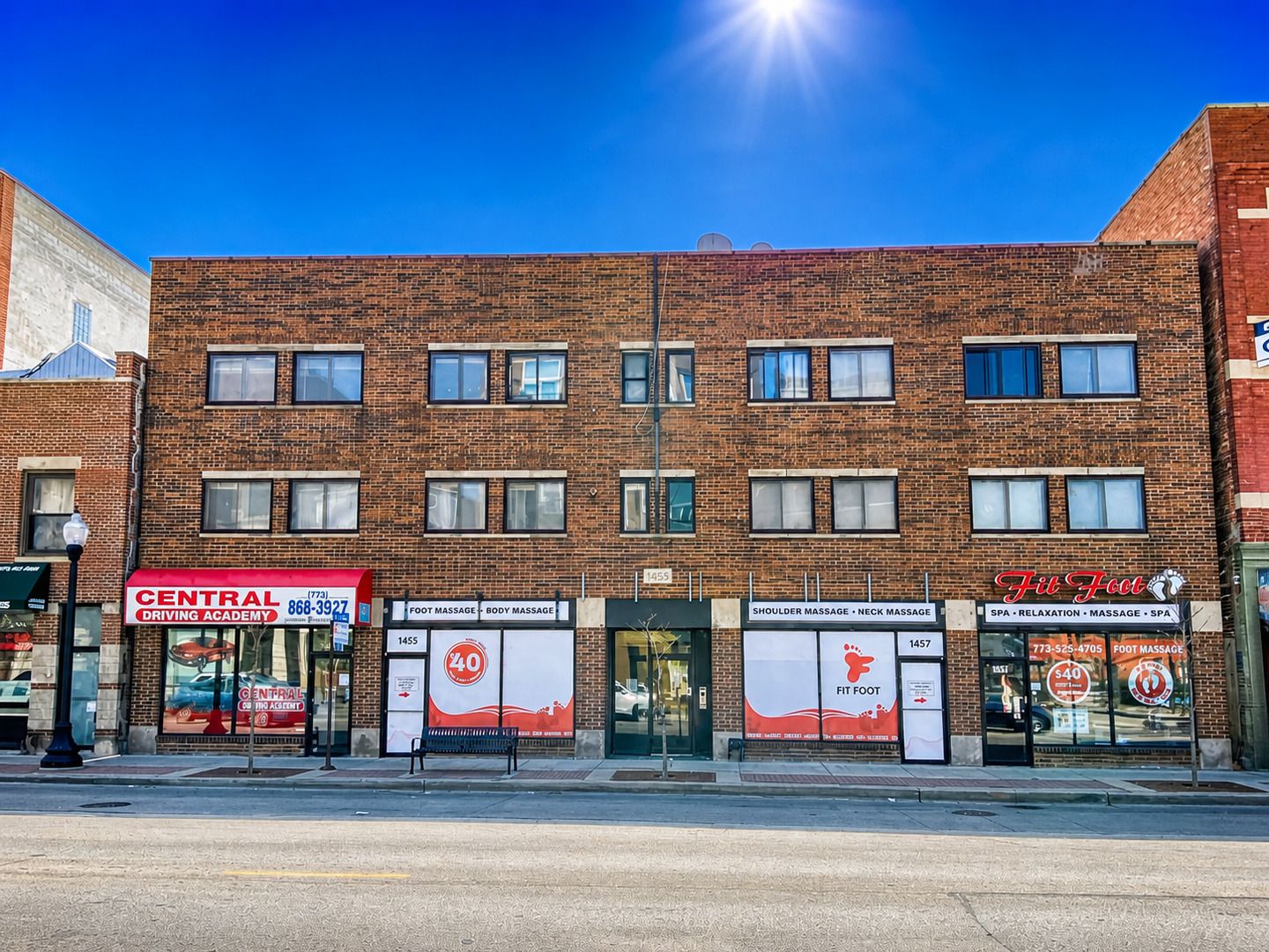 1455 W Fullerton Avenue #204 — Chicago, IL 60614