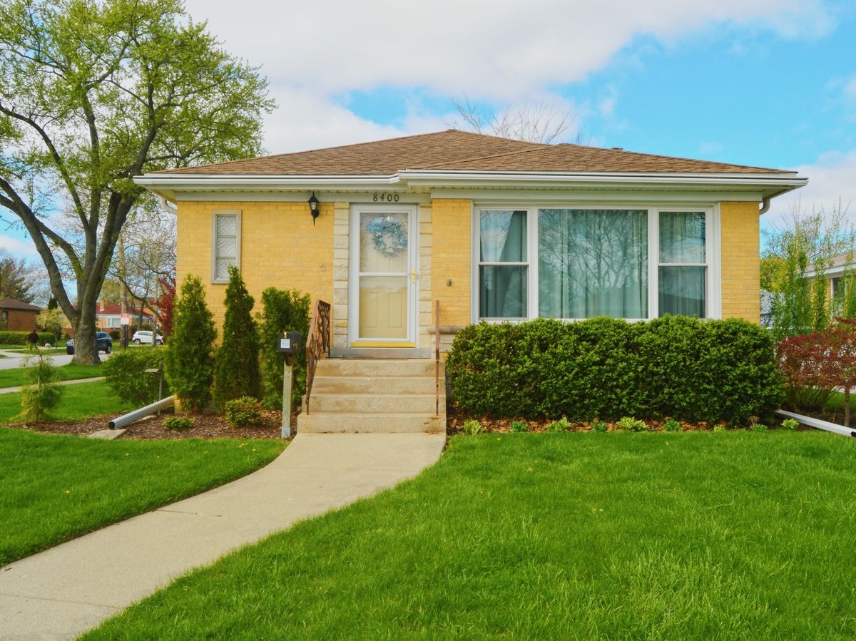 8400 Osceola Avenue, Niles, IL 60714