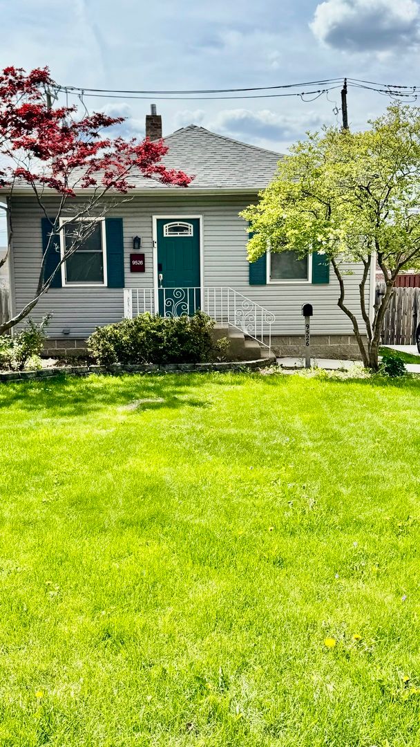 9526 Claremont Avenue, Chicago, IL 60643