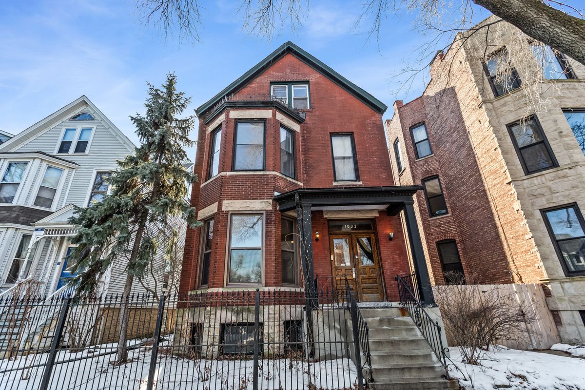 1033 Wellington Avenue, Chicago, IL 60657