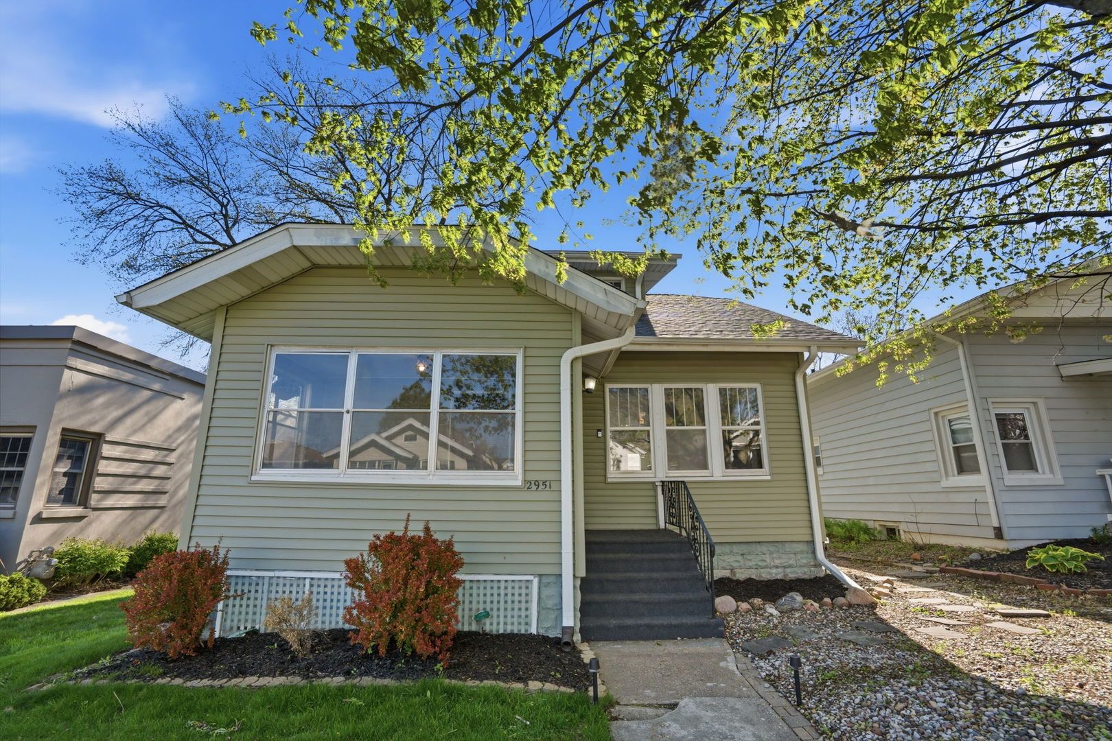 2951 Farnam Street — Davenport, IA 52803