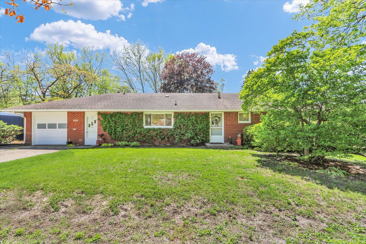 203 Mumford Drive, Urbana, IL 61801