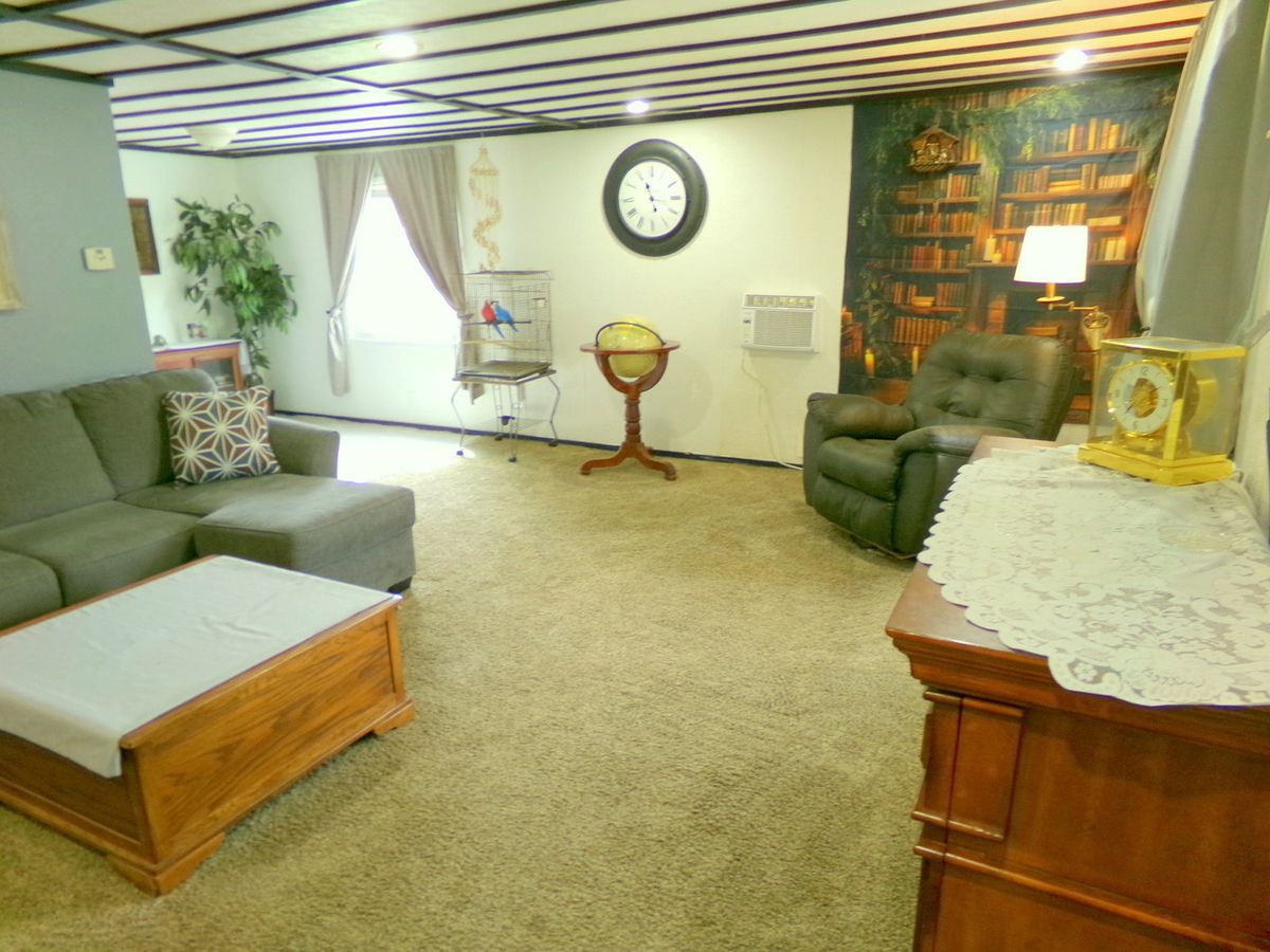 1104 VAN BUREN Avenue, Sandoval, IL 62882