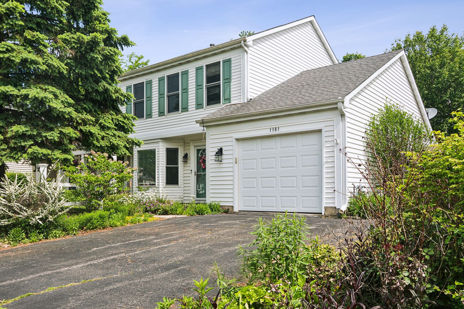 1181 Regent Drive — Mundelein, IL 60060
