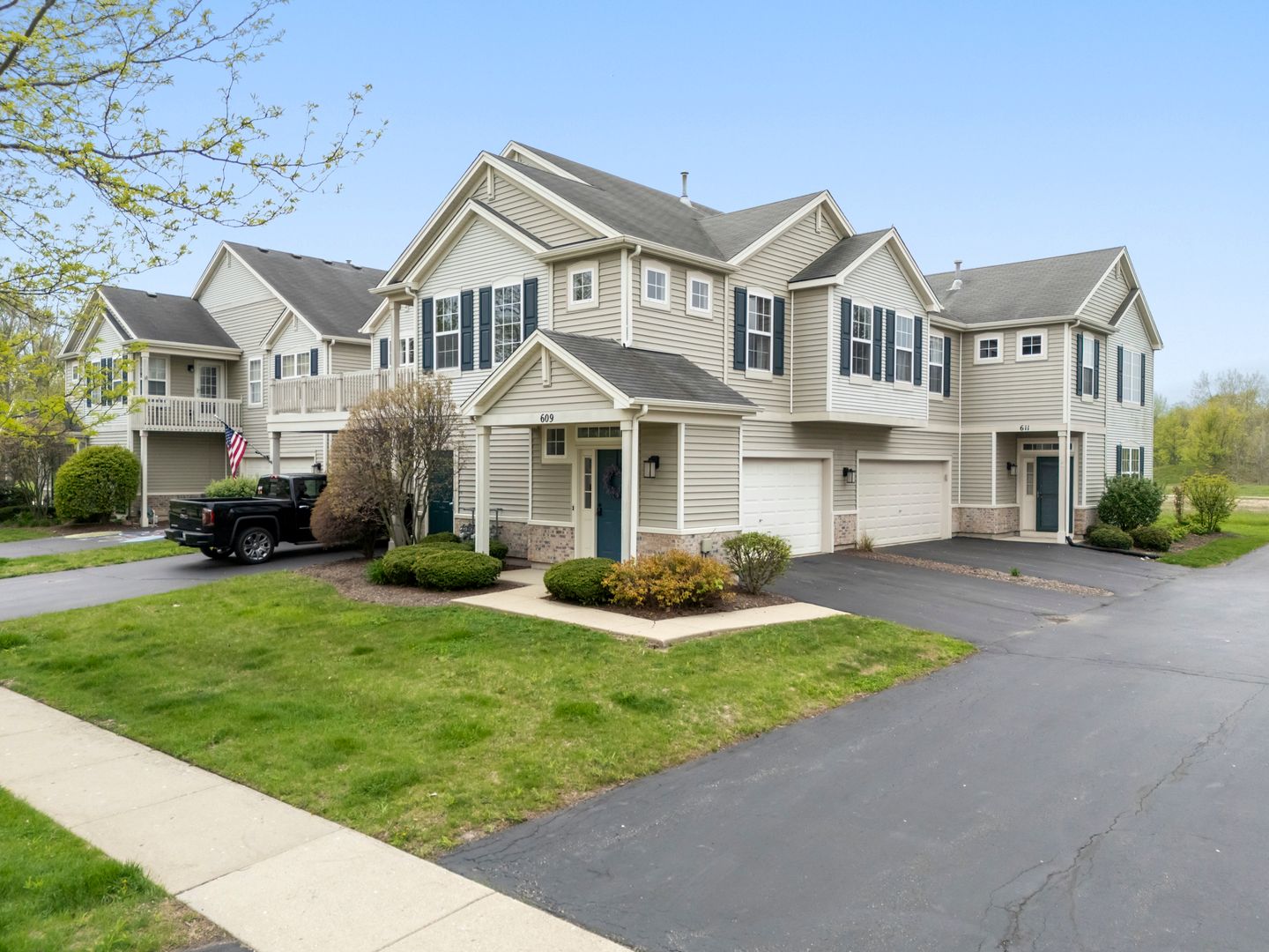 609 Arbor Circle #609 — Lakemoor, IL 60051