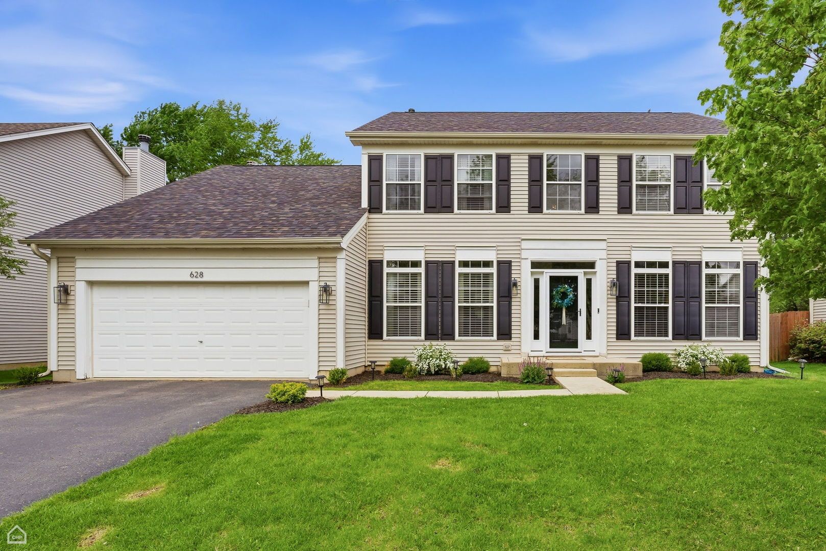 628 Manhattan Circle — Oswego, IL 60543