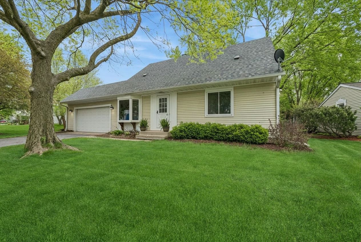 39 Boxwood Lane — Cary, IL 60013