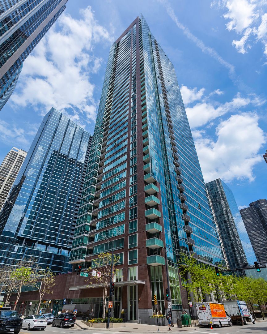 505 N MCCLURG Court #3905 — Chicago, IL 60611