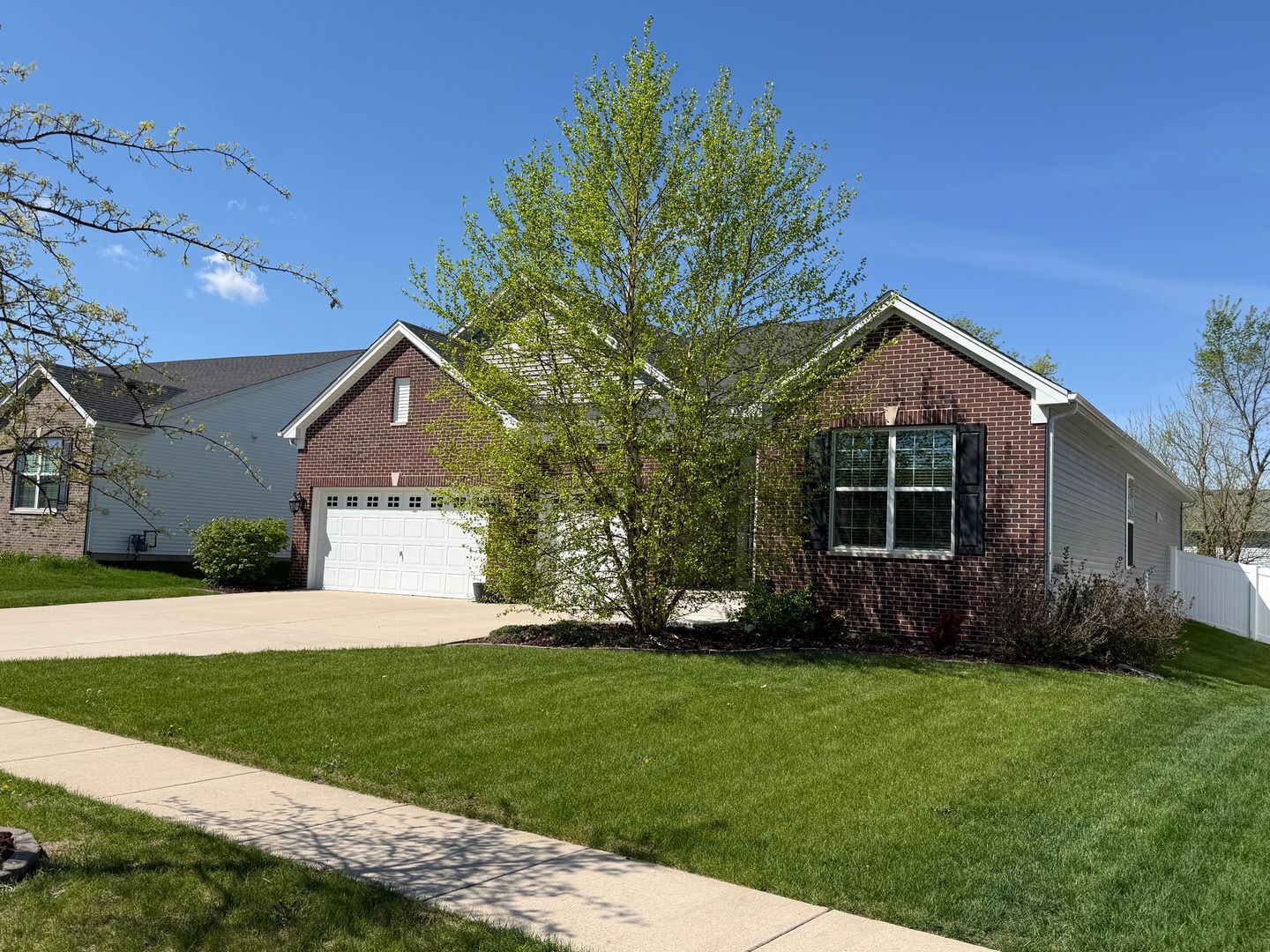 713 Long Ridge Trail — Minooka, IL 60447