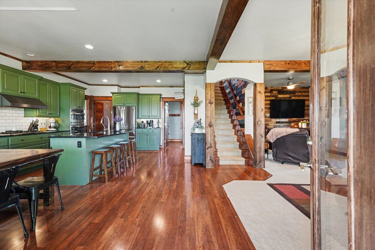 660 N 3000 East Road, Strawn, IL 61775