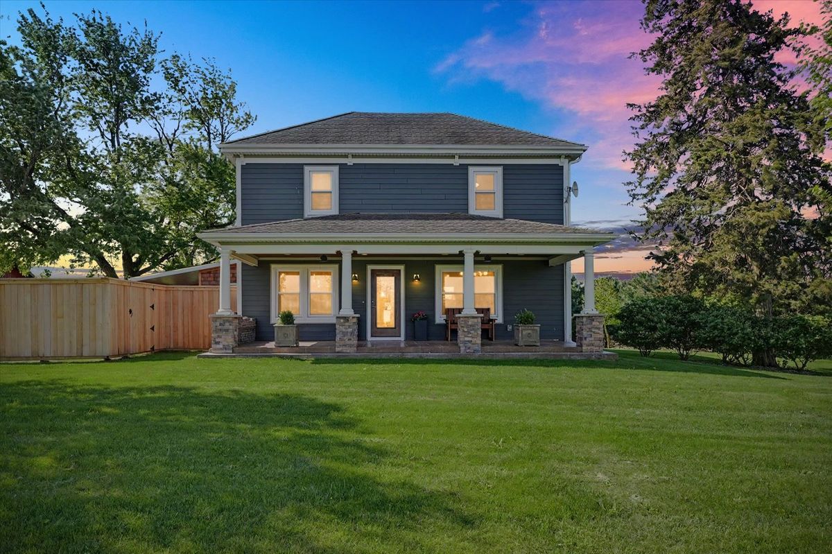 660 N 3000 East Road, Strawn, IL 61775