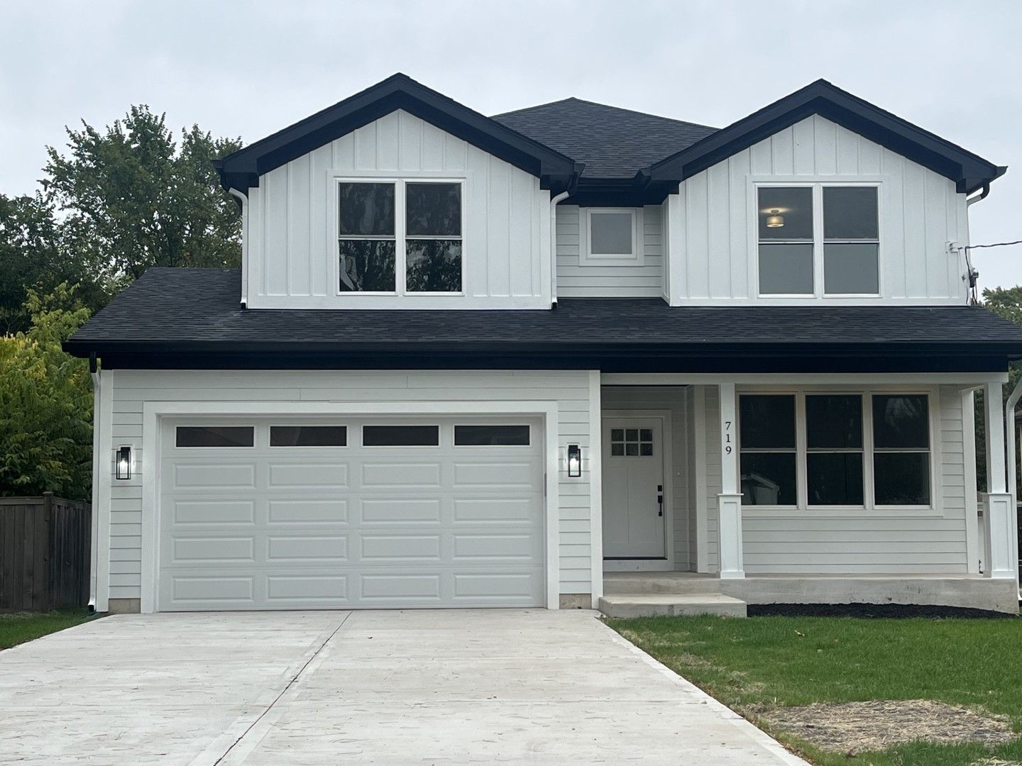 100 E Adams Avenue — Villa Park, IL 60181