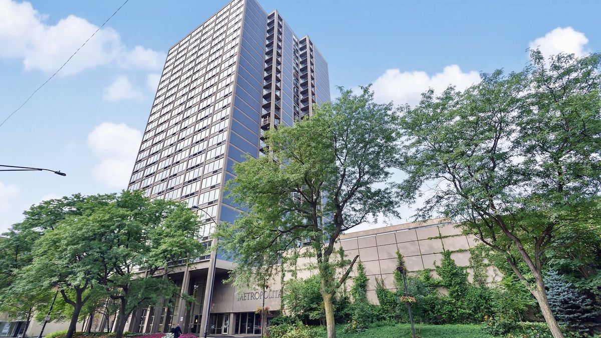 5320 Sheridan Road, Chicago, IL 60640