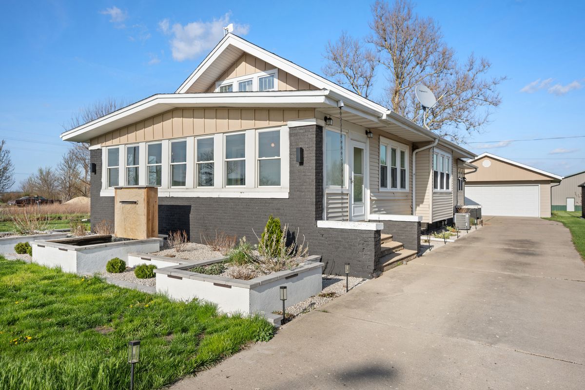 32462 WHITE Street, Kirkland, IL 60146