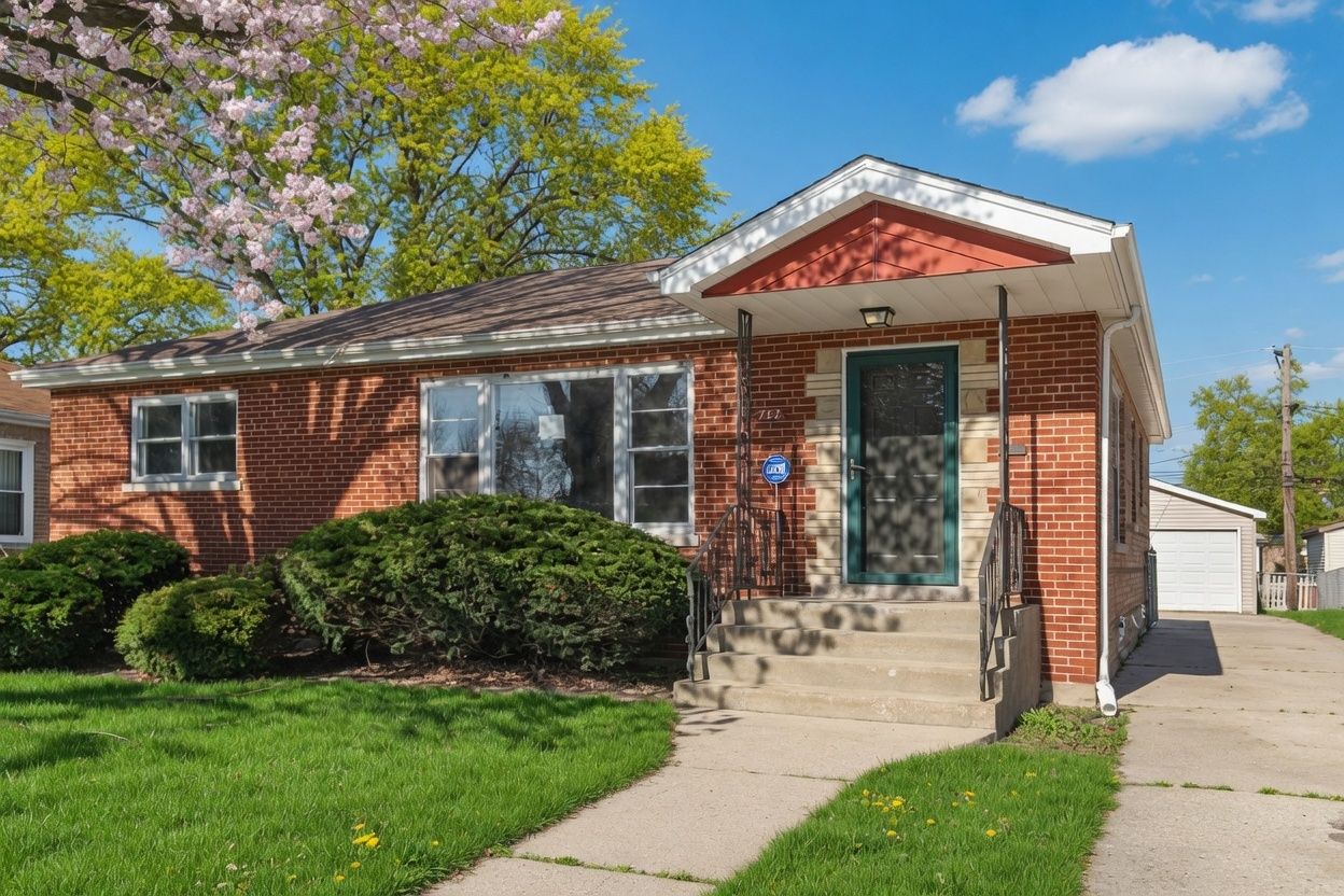 752 E 164th Street — South Holland, IL 60473