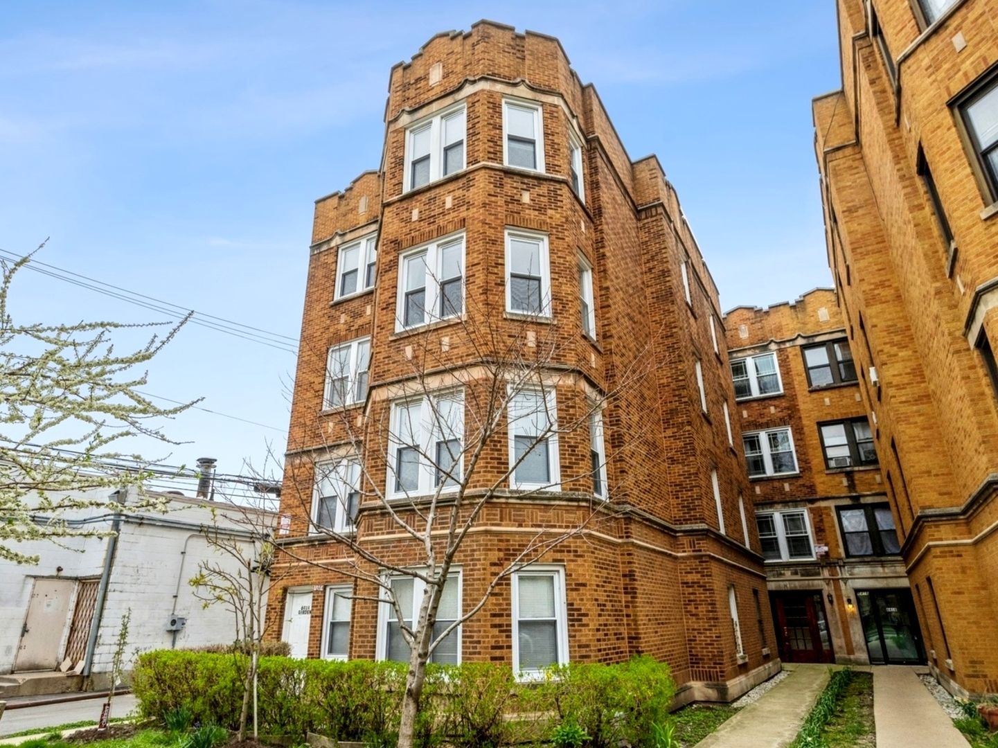 6414 N Albany Avenue #1E — Chicago, IL 60645