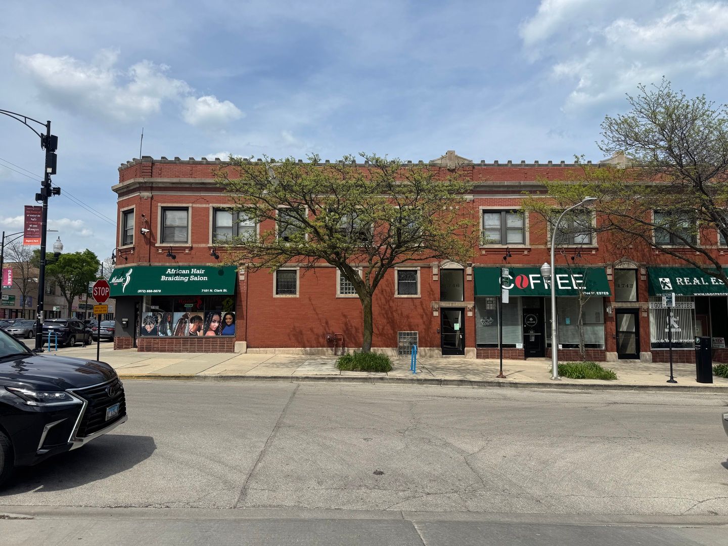 1746 W ESTES Avenue #208 — Chicago, IL 60626