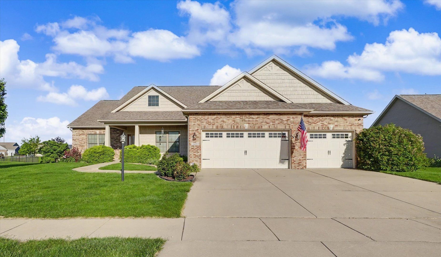 3805 Freedom Boulevard — Champaign, IL 61822
