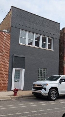 5028 W Lawrence Avenue — Chicago, IL 60630