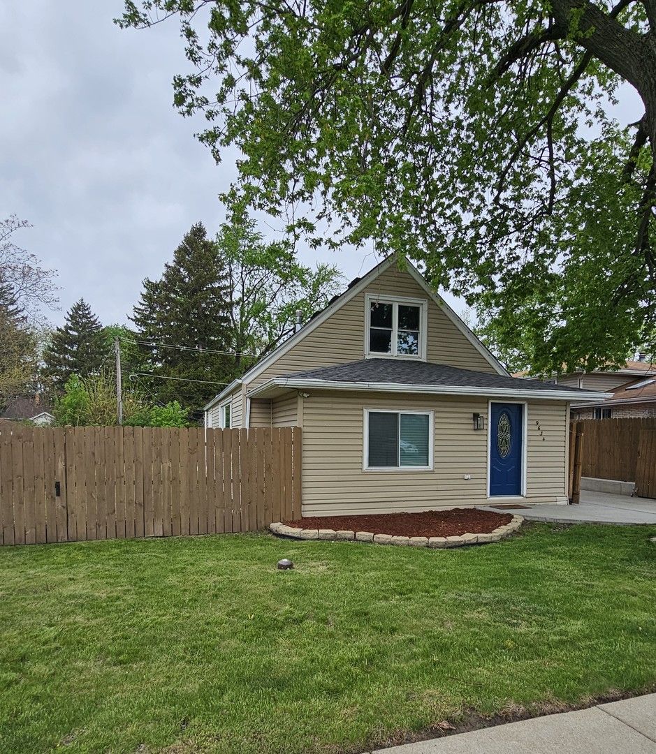9634 Meade Avenue — Oak Lawn, IL 60453