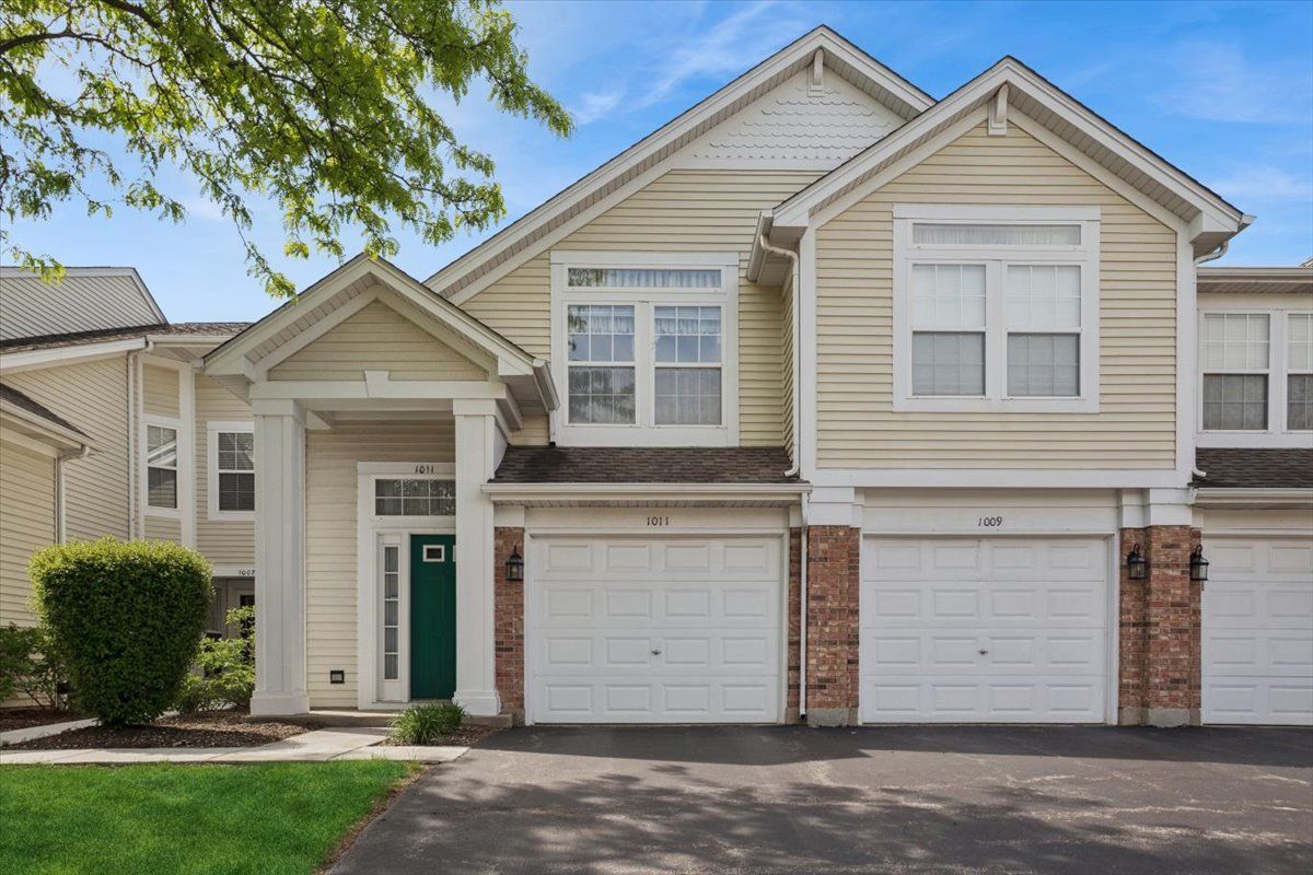 1009 Huntington Drive, Elk Grove Village, IL 60007