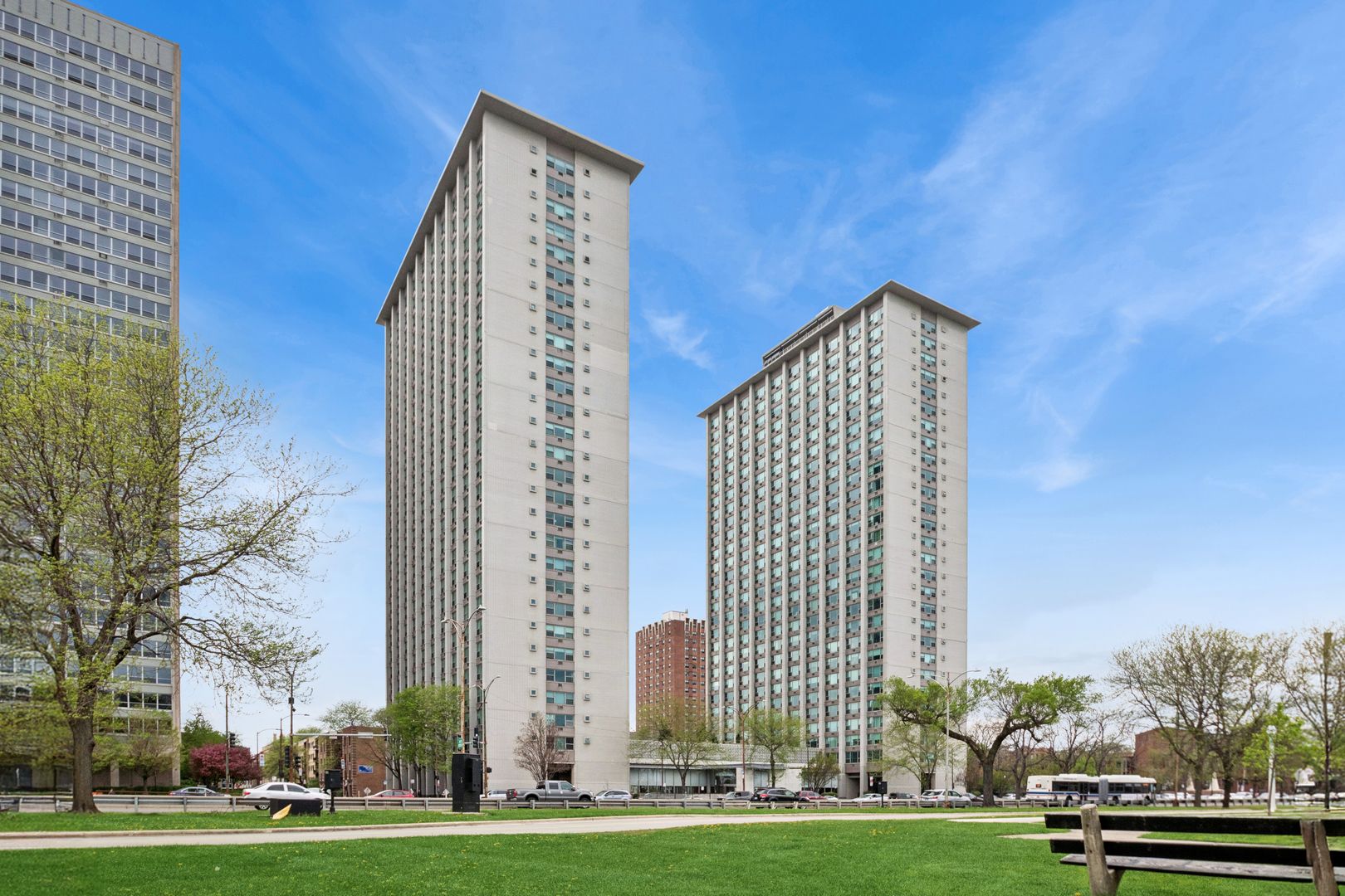 3600 N Lake Shore Drive #523 — Chicago, IL 60613