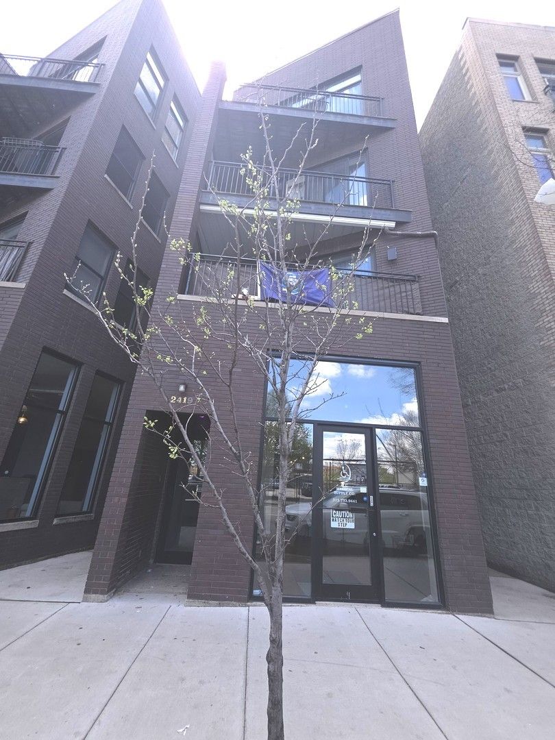2419 MADISON Street, Chicago, IL 60612