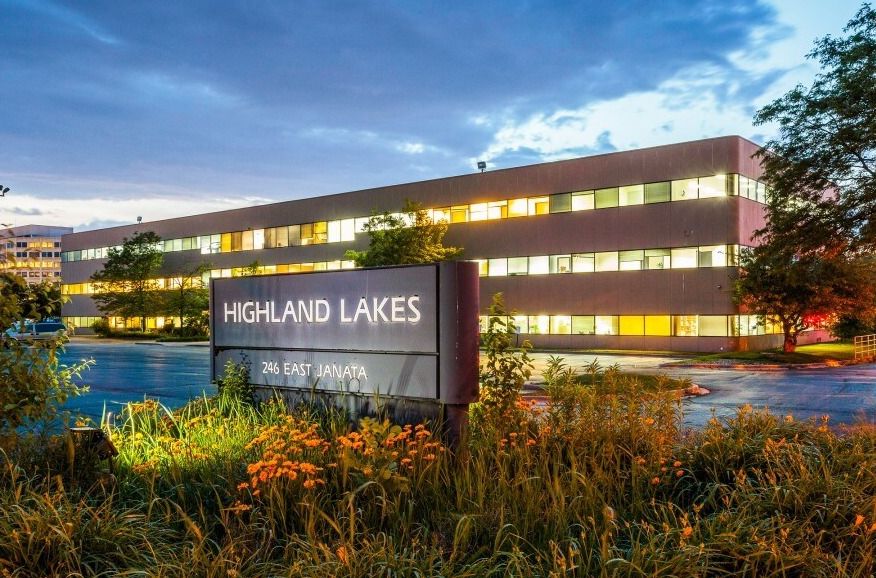 246 E Janata Boulevard — Lombard, IL 60148