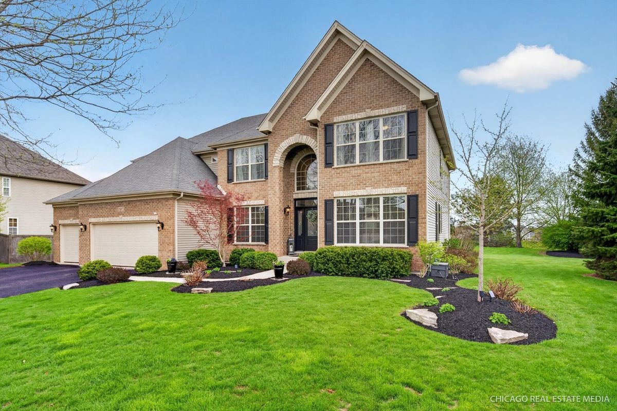 1807 Andover Lane, Crystal Lake, IL 60014