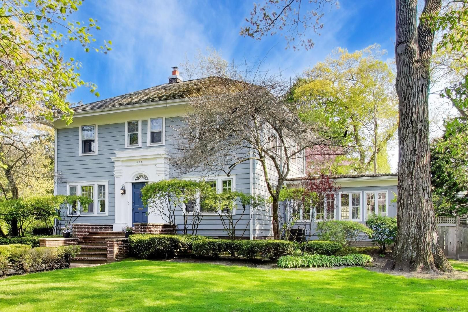 625 E Center Avenue — Lake Bluff, IL 60044