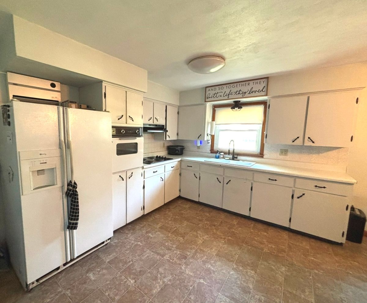 701 Boyd Avenue, Iuka, IL 62849