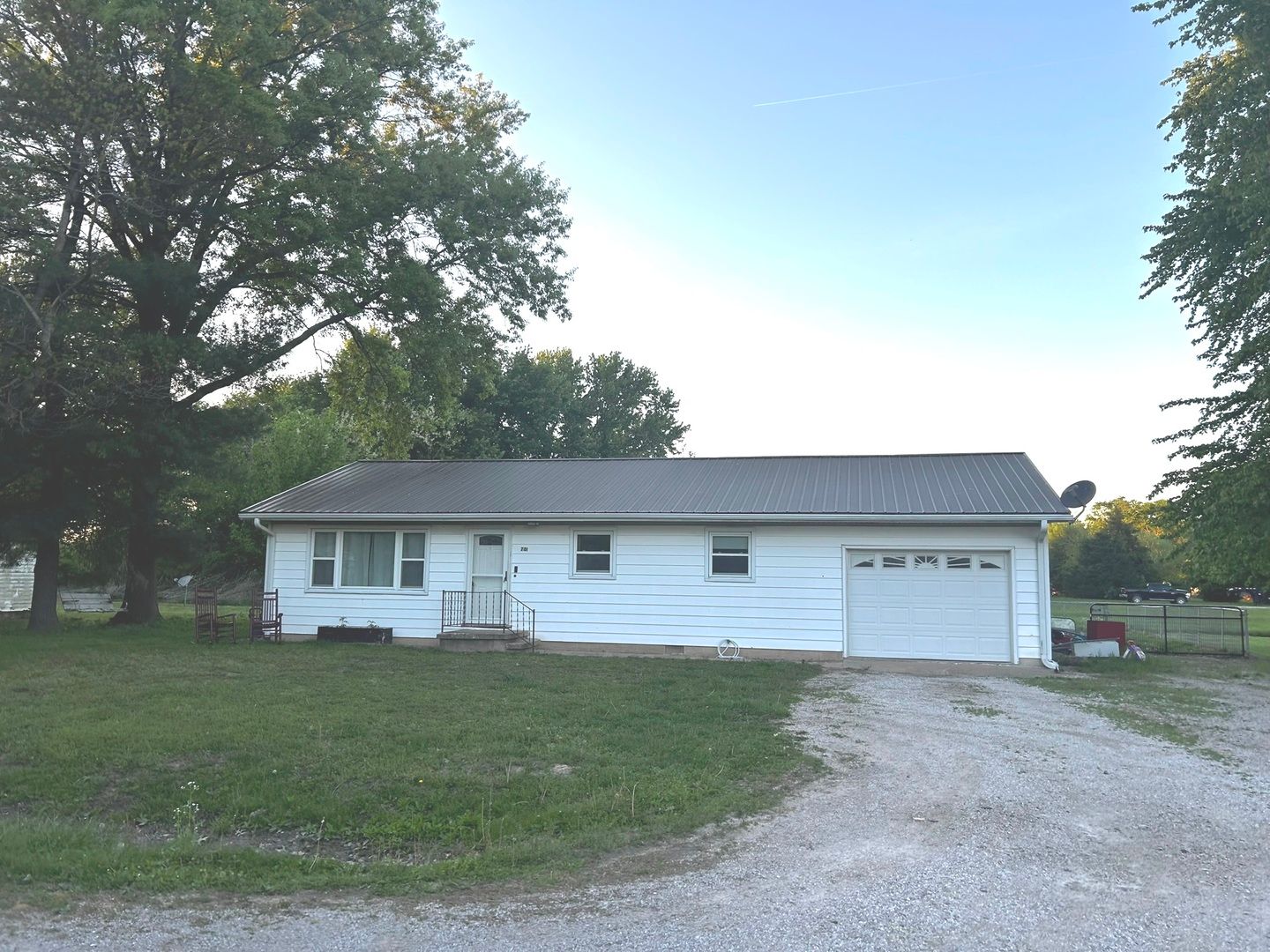 701 Boyd Avenue — Iuka, IL 62849