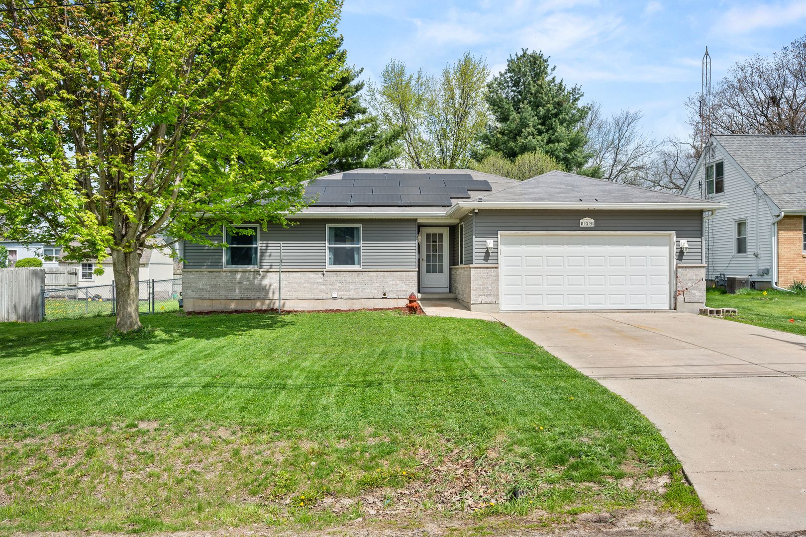 323 W CHURCH Street — Genoa, IL 60135