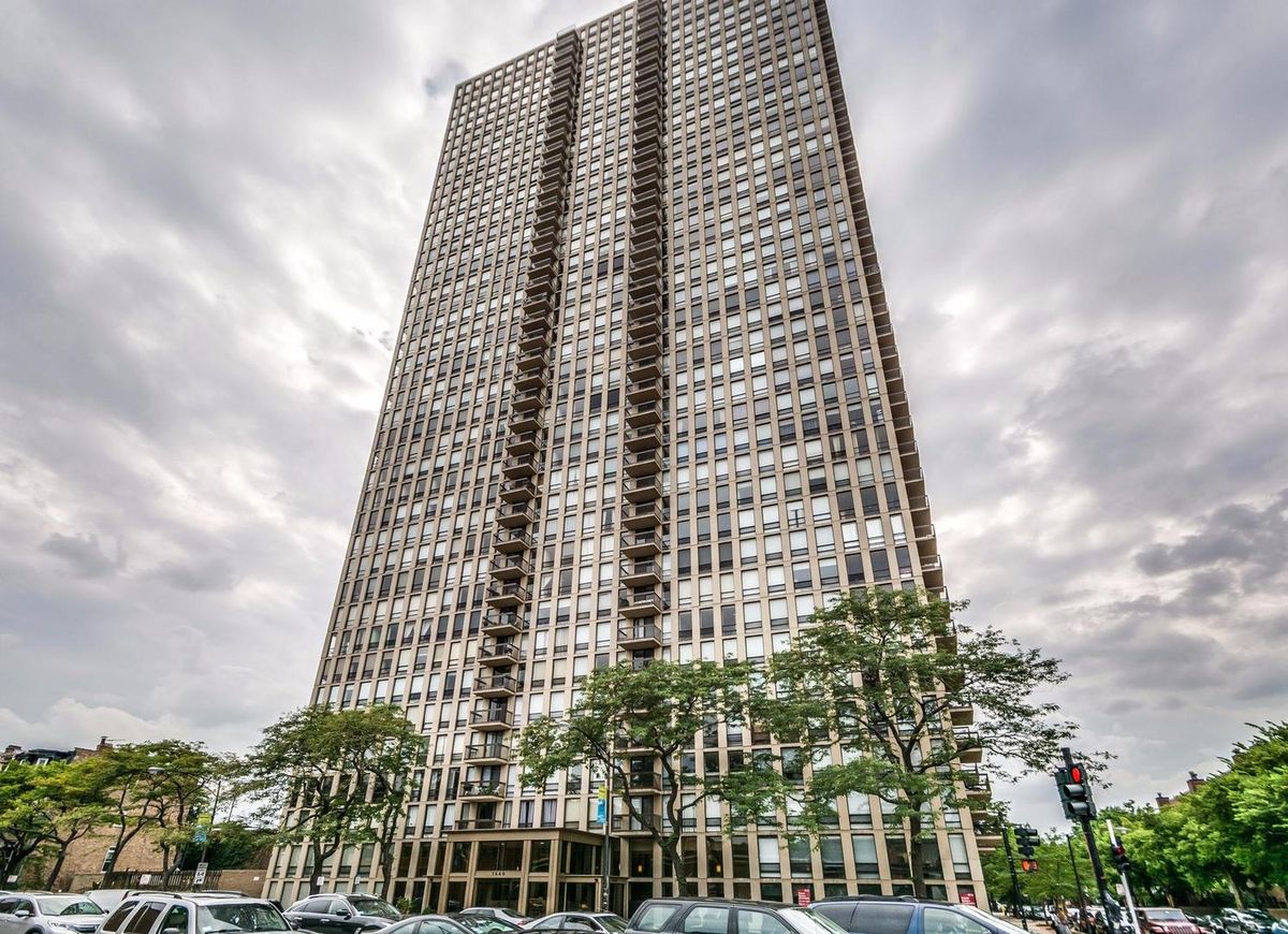 1660 LaSalle Drive, Chicago, IL 60614