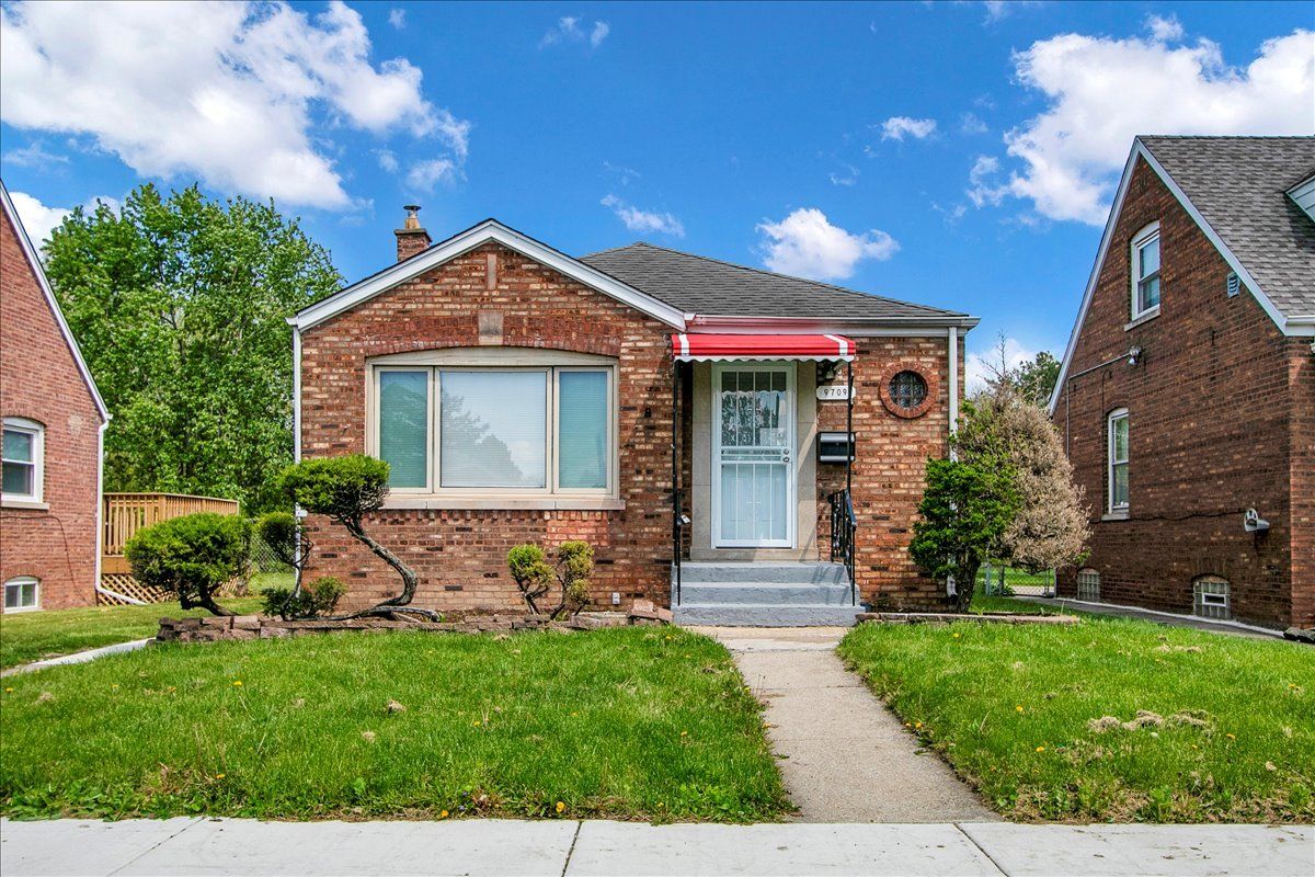 9709 Avalon Avenue, Chicago, IL 60628