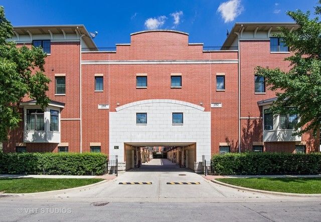 1192 Clarence Avenue, Oak Park, IL 60304