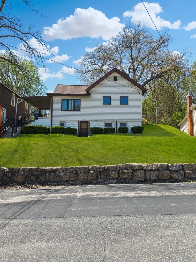 201 Diagonal Street, Savanna, IL 61074